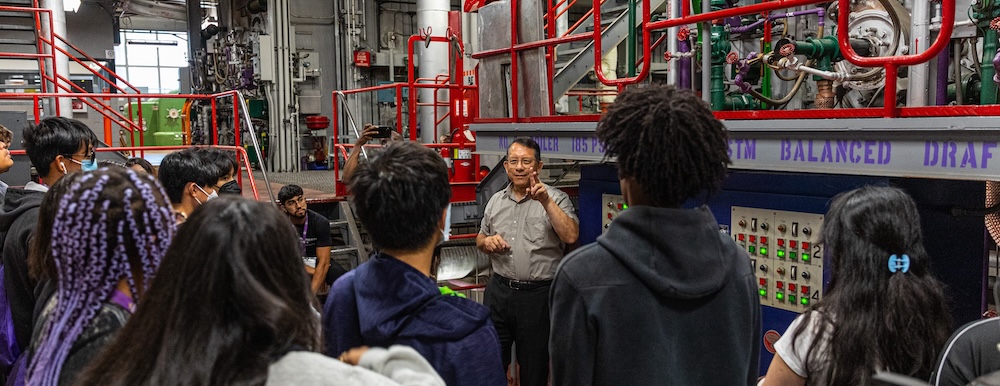 students take a tour of the UW Power Plant
